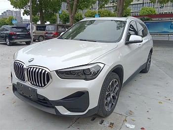BMW X1 2020 sDrive25Li Leading Model купить на сайте DeffCars