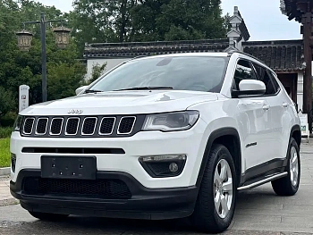 Compass 2019 220T Automatic Home Edition купить по цене 1 764 361 ₽  на сайте DeffCars