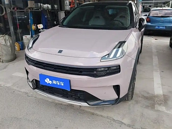 Lynk & Co 06 2021 1.5T Shero pink special edition купить по цене 1 911 444 ₽  на сайте DeffCars