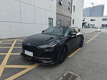 Changan UNI-V 2022 1.5T Sports Edition купить по цене 1 943 285 ₽  на сайте DeffCars