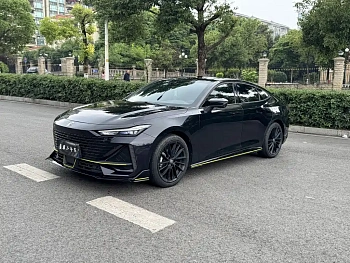 Changan UNI-V 2022 1.5T Sports Edition купить по цене 1 943 285 ₽  на сайте DeffCars