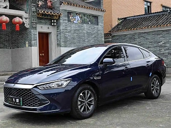 Qin PLUS 2023 Champion Edition DM-i 55KM Leading Model купить по цене 1 819 404 ₽  на сайте DeffCars