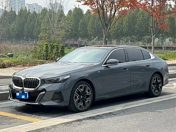 BMW 5 Series 2024 530Li Exclusive M Sports Package купить на сайте DeffCars