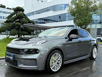 Lynk & Co 03 2022 model 2.0TD DCT Plus купить по цене 2 249 372 ₽  на сайте DeffCars