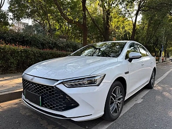 Qin PLUS 2023 Champion Edition DM-i 120KM Superior Model купить по цене 2 104 654 ₽  на сайте DeffCars