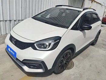 LIFE 2021 1.5L CVT CRO-SS Splendid Edition купить по цене 1 770 515 ₽  на сайте DeffCars