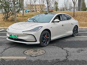 Zhiji L6 2024 Max Super Performance Edition купить на сайте DeffCars