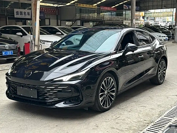 MG7 2023 2.0T Automatic Beauty Hunting Exclusive Edition купить на сайте DeffCars