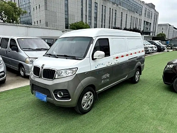 New Hiace X30L 2023 1.5L Fortune Edition Van 2/5 Seats Air-conditioned Version SWC15M купить на сайте DeffCars