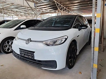 Volkswagen ID.3 2022 Active Pure Pure Smart Edition купить по цене 1 997 245 ₽  на сайте DeffCars