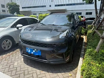 Lynk & Co 01 2021 2.0TD four-wheel drive dark night version купить по цене 2 441 990 ₽  на сайте DeffCars