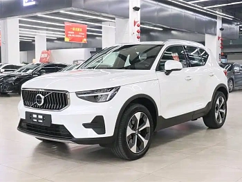 Volvo XC40 2025 B4 four-wheel drive Zhiyuan luxury version купить на сайте DeffCars