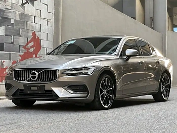 Volvo S60 2022 B4 Zhiyi Luxury Edition купить на сайте DeffCars
