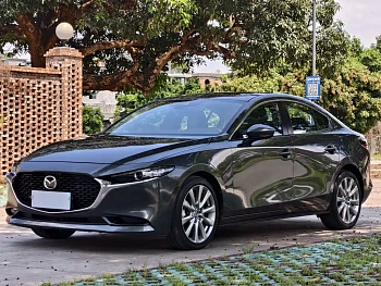 Mazda 3 Anksela 2021 2.0L Automatic Quality Version купить по цене 2 119 304 ₽  на сайте DeffCars