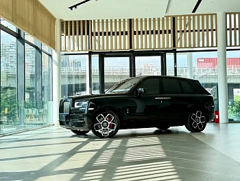 Cullinan 2018 four-seat version купить на сайте DeffCars