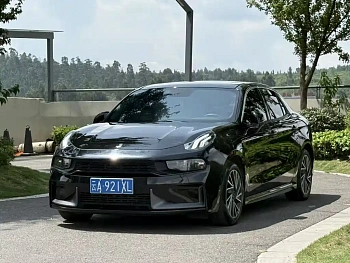 Lynk & Co 03 2021 model 1.5TD DCT Power Pro купить по цене 1 841 620 ₽  на сайте DeffCars