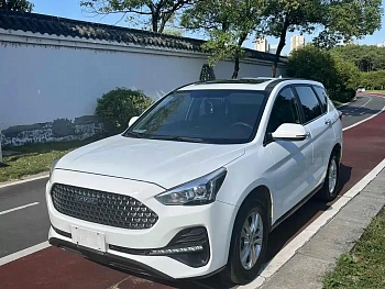 Haval M6 2019 1.5T DCT two-wheel drive value version Guo VI Haval M6 2019 1.5T DCT two-wheel drive value version Guo VI купить по цене 1 626 161 ₽  на сайте DeffCars