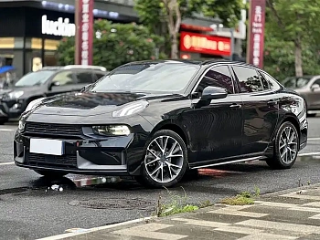 Lynk & Co 03 2019 model 1.5TD DCT Pro version Guo VI купить по цене 1 884 937 ₽  на сайте DeffCars