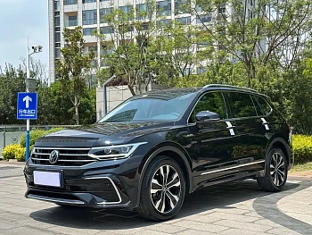 Tiguan L 2022 330TSI automatic two-wheel drive R-Line version купить на сайте DeffCars