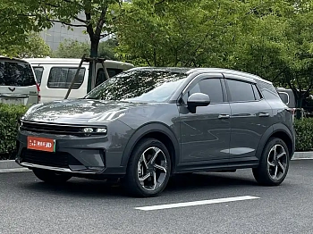 Lynk & Co 06 EM-P 2022 PHEV 84KM battery life version Pro Lynk & Co 06 EM-P 2022 PHEV 84KM battery life version Pro купить по цене 1 687 272 ₽  на сайте DeffCars