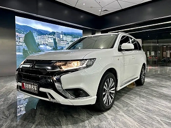 Outlander 2021 facelift 2.0L 2WD smooth version 5 seats купить на сайте DeffCars