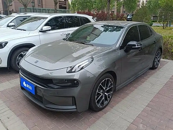 Lynk & Co 03 2021 model 2.0TD automatic power champion version купить по цене 2 166 305 ₽  на сайте DeffCars