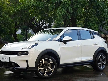 Lynk & Co 06 2023 Remix 1.5T Power Pro купить по цене 2 218 020 ₽  на сайте DeffCars