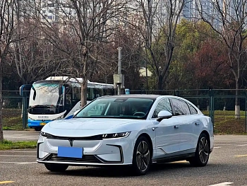 Lantu Chasing Light 2023 four-wheel drive flagship version купить на сайте DeffCars