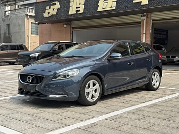 Volvo V40 2017 T3 Smart Edition купить на сайте DeffCars