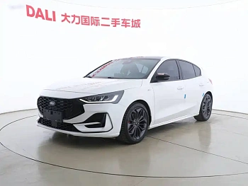 Focus 2022 hatchback EcoBoost 180 automatic ST Line купить по цене 1 963 301 ₽  на сайте DeffCars