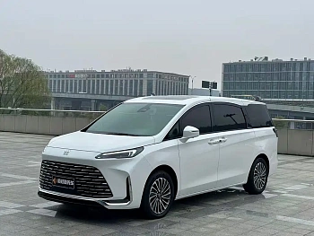 别克GL8新能源 2025款 陆尚 尊享版 7座 купить на сайте DeffCars