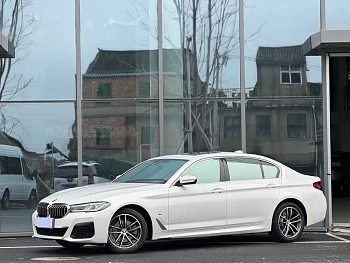 BMW 5 Series 2022 525Li M Sports Package купить на сайте DeffCars