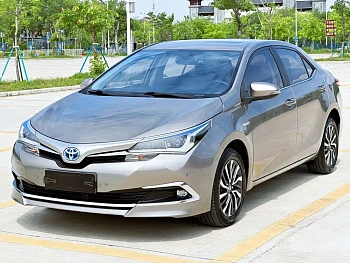 Corolla 2017 facelift dual engine 1.8L E-CVT leading version купить на сайте DeffCars