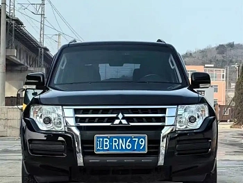 Pajero imported 2016 3.0L automatic standard version National V купить на сайте DeffCars