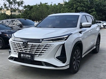 Changan CS75 PLUS 2023 third generation 1.5T automatic pilot model купить по цене 2 146 751 ₽  на сайте DeffCars