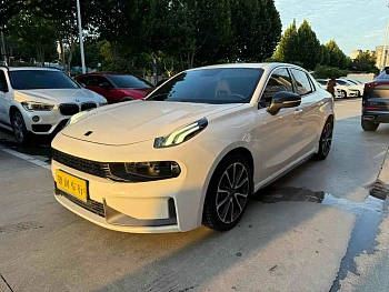 Lynk & Co 03 2019 model 1.5TD DCT Power Edition Guo VI купить по цене 1 848 821 ₽  на сайте DeffCars