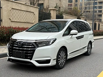 Alison 2022 2.0L e:HEV Deluxe Edition купить на сайте DeffCars