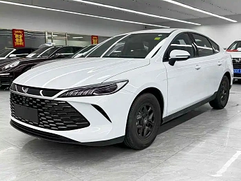 Qin PLUS 2025 DM-i Intelligent Driving Edition 55KM Leading Model купить по цене 1 971 661 ₽  на сайте DeffCars