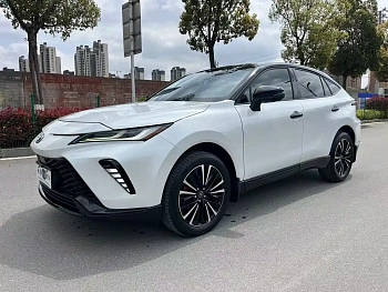 Vesa 2022 2.0L CVT two-wheel drive premium version купить на сайте DeffCars