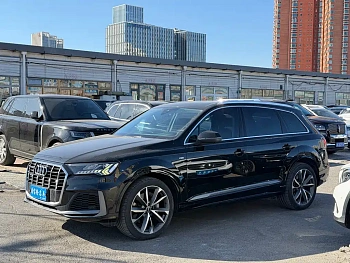 Audi Q7 2022 55 TFSI quattro S line sports купить на сайте DeffCars