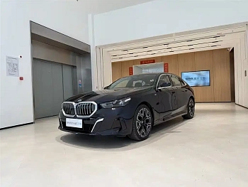 BMW 5 Series 2025 530Li Exclusive M Sports Package купить на сайте DeffCars