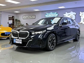 BMW 5 Series 2025 530Li Exclusive M Sports Package купить на сайте DeffCars