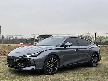 MG7 2023 2.0T automatic Trophy+ engine version купить на сайте DeffCars