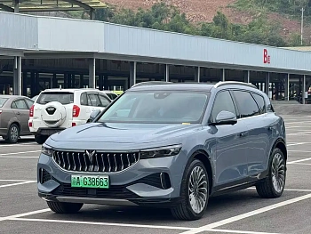 Lantu FREE 2021 four-wheel drive standard extended-range luxury set купить по цене 2 288 176 ₽  на сайте DeffCars