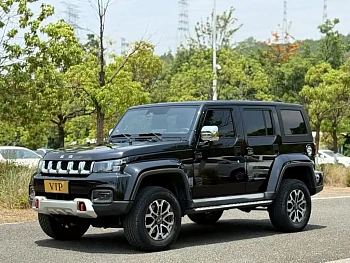 Beijing off-road BJ40 2023 2.0T automatic four-wheel drive city hunter version knight type купить на сайте DeffCars