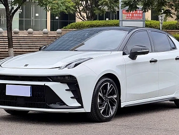 Lynk & Co 03 2023 model 1.5TD DCT Plus купить по цене 2 253 654 ₽  на сайте DeffCars