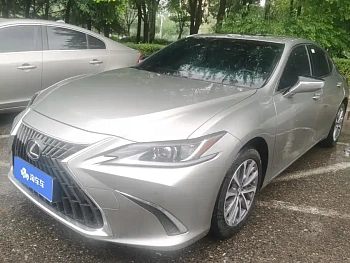 Lexus ES 2022 200 Excellence Edition купить на сайте DeffCars