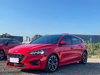 Focus 2021 hatchback EcoBoost 180 automatic ST Line купить по цене 1 782 385 ₽  на сайте DeffCars