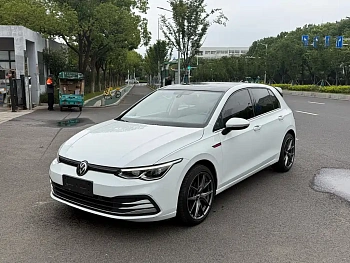 Golf 2023 280TSI DSG Pro купить по цене 2 307 106 ₽  на сайте DeffCars
