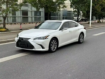 Lexus ES 2018 300h Excellence Edition National VI купить на сайте DeffCars